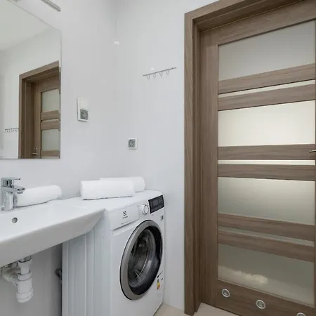 Διαμέρισμα Modern With Parking In Cracow By Rent Like *